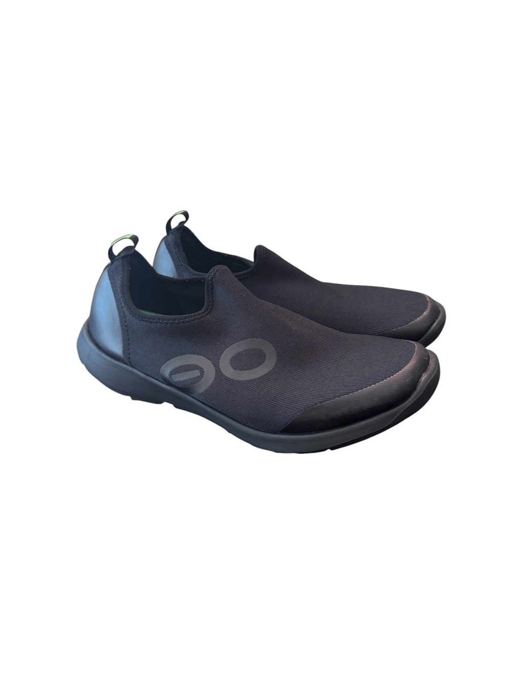 OOFOS  Women's OOmg eeZee Low Shoe in Black